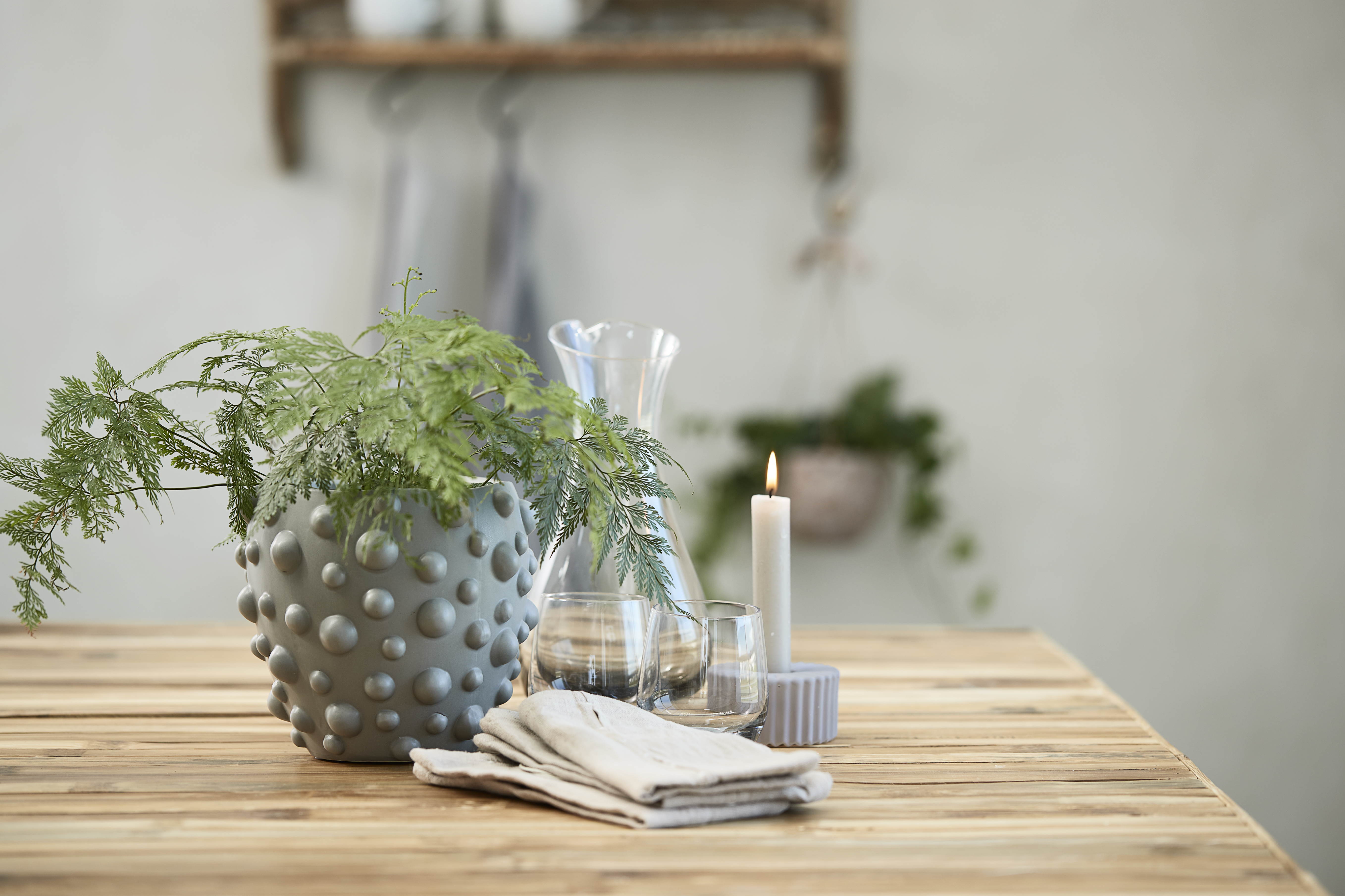 szara-doniczka-z-wypustkami-doniczki-do-kuchni-lene-bjerre-polska-outlet-sklep-designbywomen